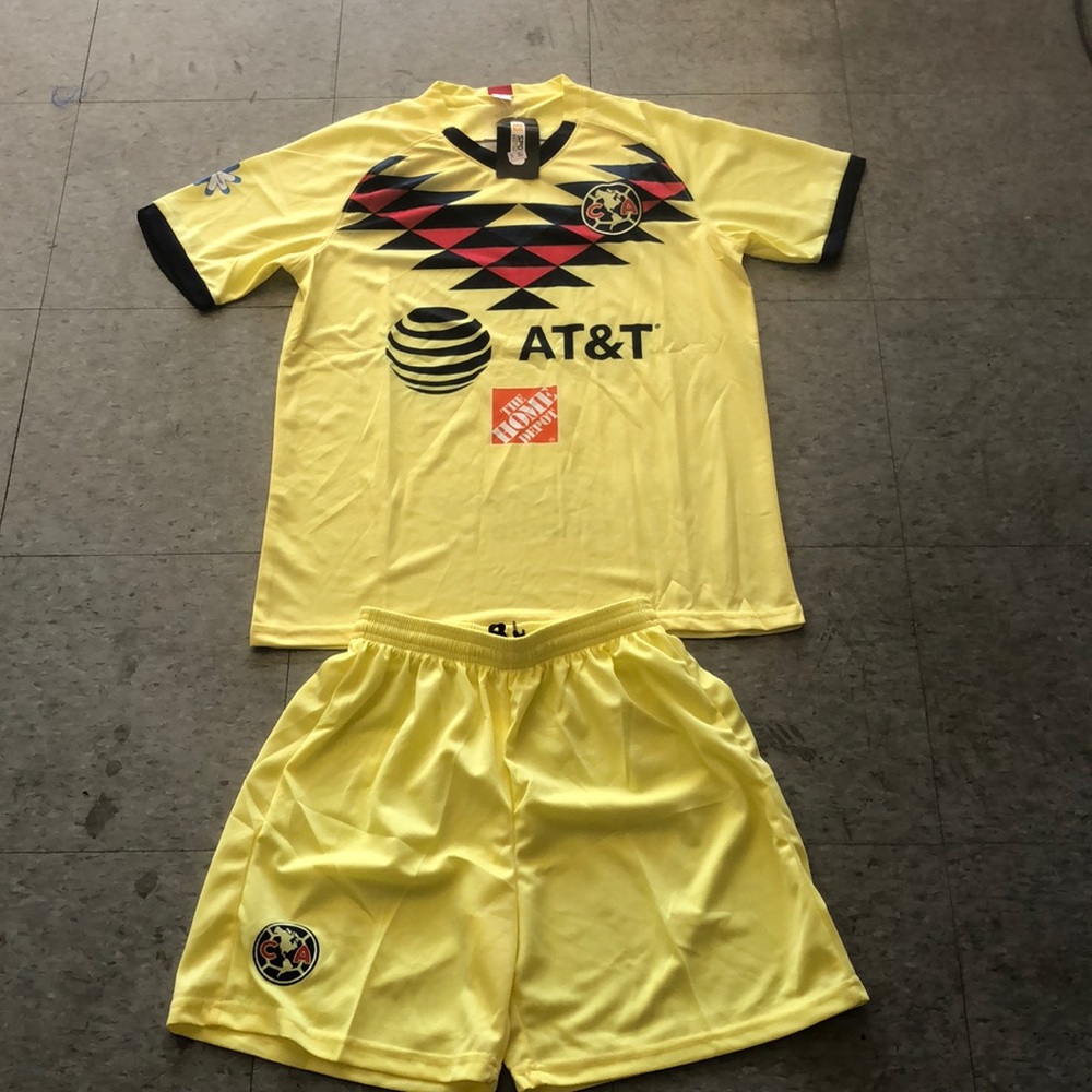 19-20 Club America home set size: S & M